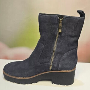 Easy Spirit  Women's Morgan Lug Sole Casual Booties  Size 7 Dark Blue NWT